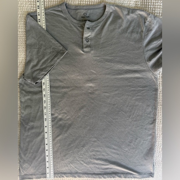 Brixton Henley T-Shirt XL Taupe Greige Earth-Tone | Standard Fit - Picture 4 of 9